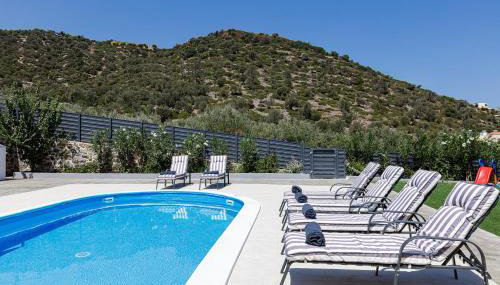 Family Friendly Basilicata Attali villa Private Pool,Children area - Foto 2