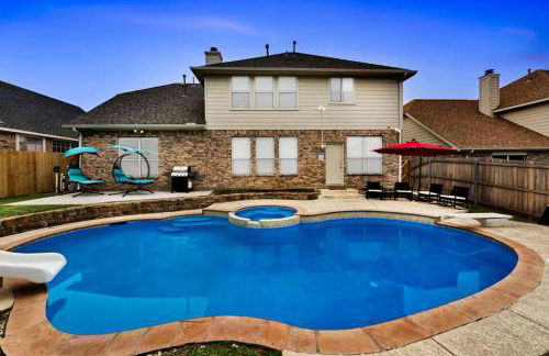 4 BR w/ Pool 10 min to Six flags, AT&T Stadium & Glode Life Park - Foto 1