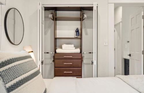 Chic Luxury Retreat in Old Town, Walk Everywhere! - Foto 23