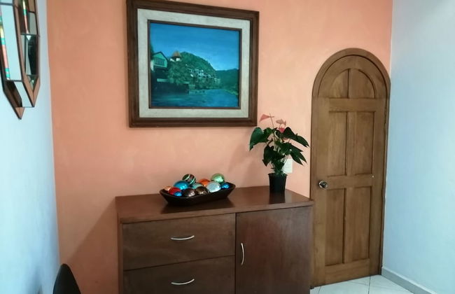 Beautiful Apartment Calle Tordo - Photo 4