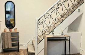 5 Mins Walk to ExCeL - Cosy 3 Bed House - Free Parking - Near O2 Arena & Cable Cars - Foto 6