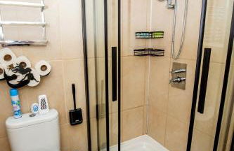 Marketplace Glastonbury - Photo 50