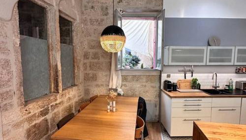 Chic Renovation of Medieval Monastery - Foto 3