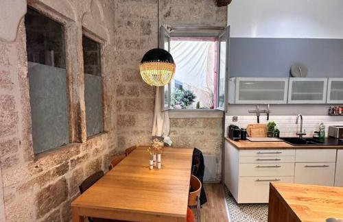 Chic Renovation of Medieval Monastery - Foto 3