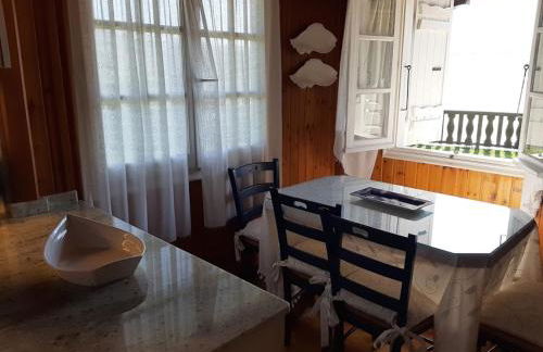 Casa de madera sobre el mar - Foto 19