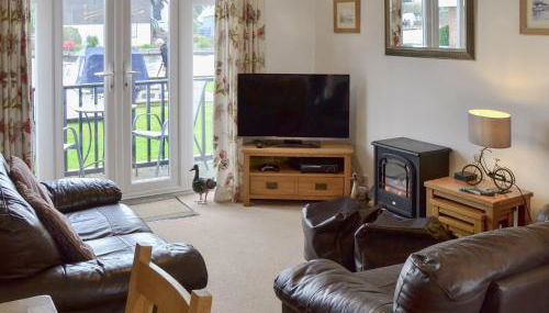 Nightingale - Photo 3