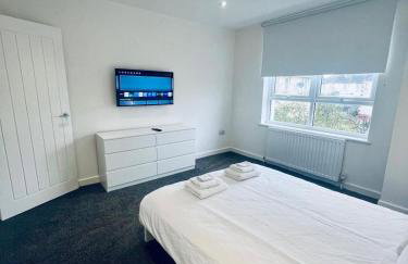 Modern 2 bedroom House With Loft Conversion - Foto 8