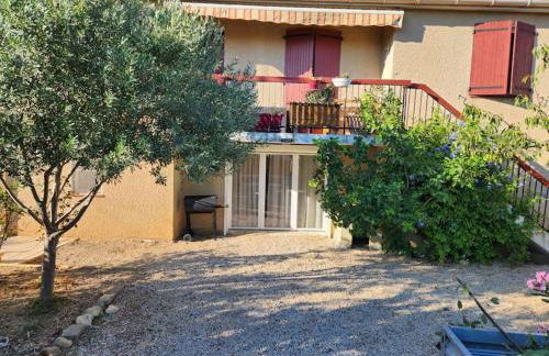 L'étape méditerranéenne logement 4-6 personnes avec parking privé - Foto 1