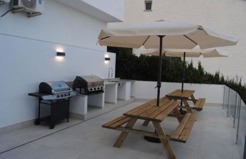 Luxury villa with heated pool for 12 to 14 people - Photo 18