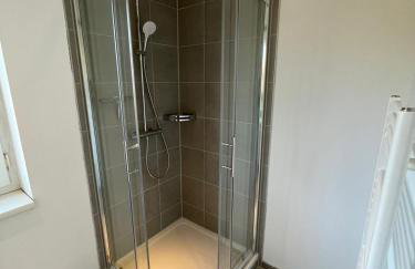 FEDDERSEN LIVING Kernsanierte Ferienwohnungen - Gemütlich - Netflix - Voll ausgestattet - zentral - Foto 50