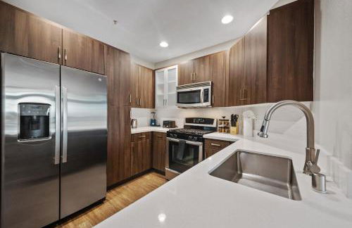 Promo Casa Miel Heart of Westwood Luxury Condo - Photo 15