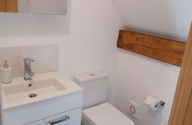 The Studio Loft - A cosy town centre apartment - Photo 11