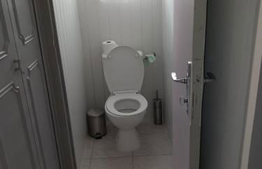 Petite maison avec jardin privé - Photo 9