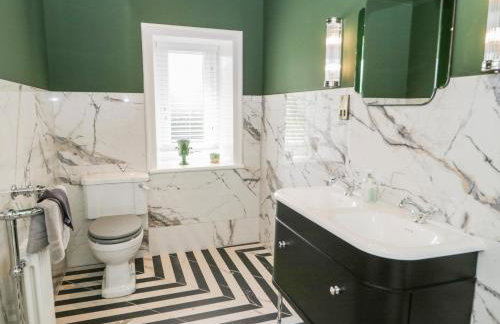 Gwern Borter Manor - Photo 39