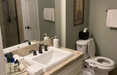 Spacious 3 Bedroom 2 bath Condo close to Five-points in Athens - Photo 16