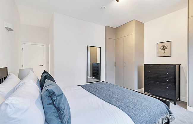 Sunny 2-bed Flat in Chiswick - Foto 2