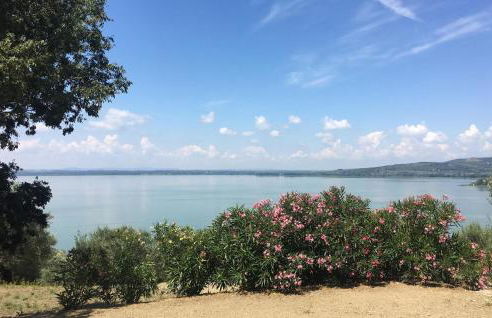 Nice Home In Tuoro Sul Trasimeno - Foto 8