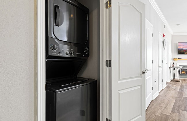 Eagles Landing 1BR Heaven - Photo 45