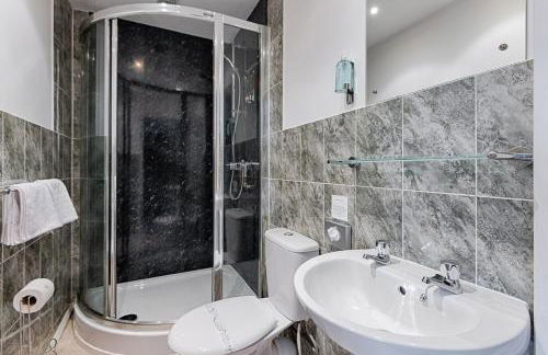 Double Room - Kitchen - Parking - Near Shops - Foto 28