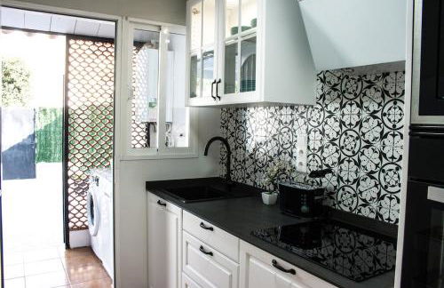 Sun-Kissed Cozy Bungalow - Foto 38