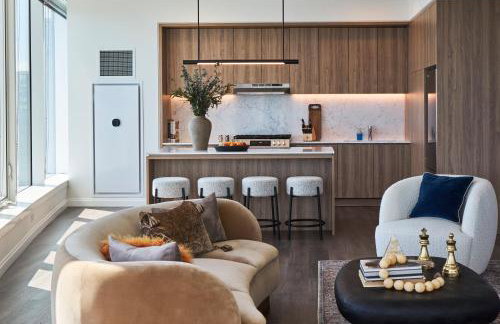 Lux Apts with Lake Views and Top Amenities - Foto 53