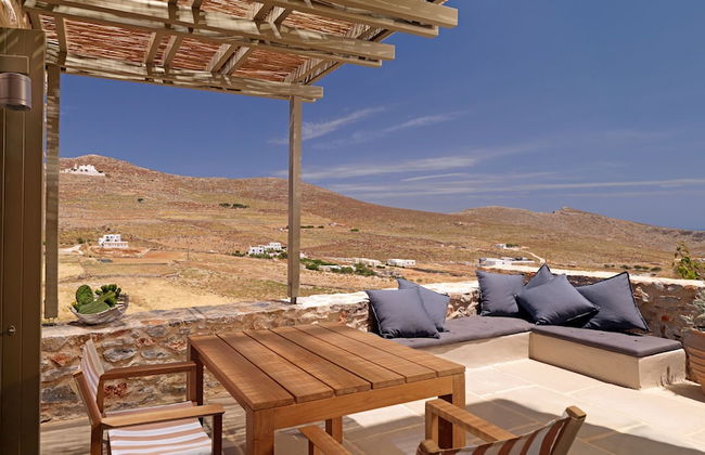 Themonies Luxury Suites - Photo 14