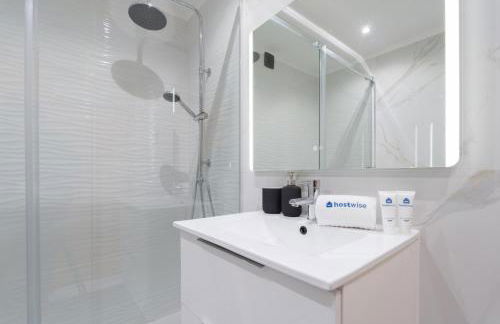 Spacious Escape Near the Beach by Host Wise - Photo 27