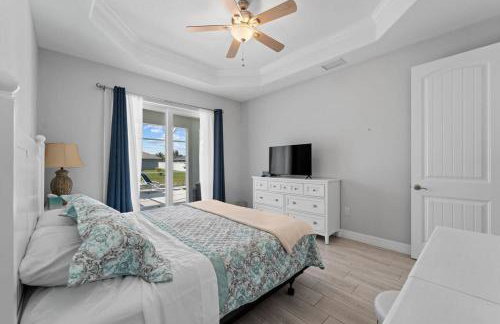 Sun-Soaked & Tranquil Getaway Relaxing Pool Area - Foto 15