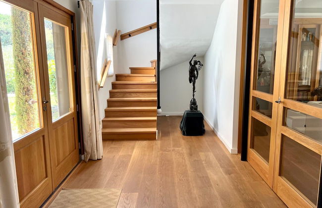 Luxury Villa With Private Pool - Photo 2