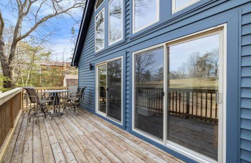 Bright Mountain Cabin with Game Room & Golf Course Views Near Hedgesville, West Virginia - Foto 58