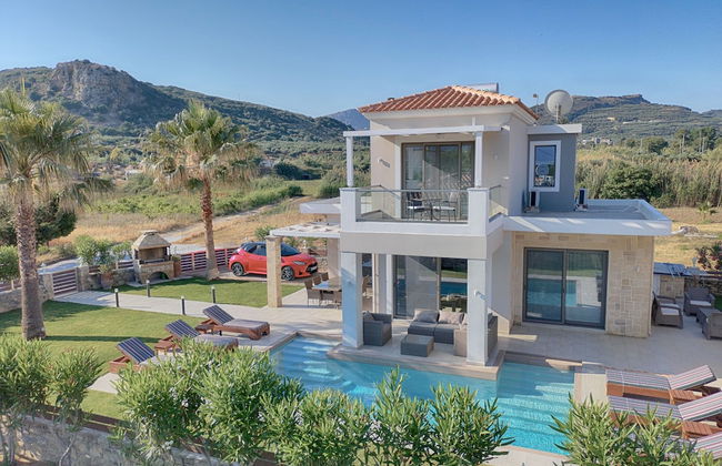 Alexandros Villa - Photo 1