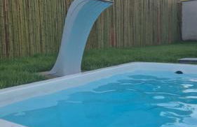 Chalé da Márcia com Piscina e Churrasqueira Privativos - Foto 9