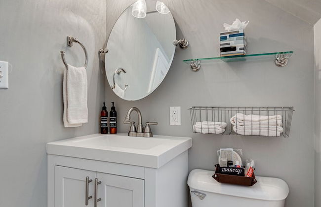 Edina Escape - Photo 20