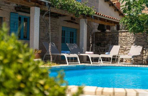 Mediterranes Steinhaus mit Privatpool, Sauna, Meerblick, Kamin, Sommerkueche - Foto 3