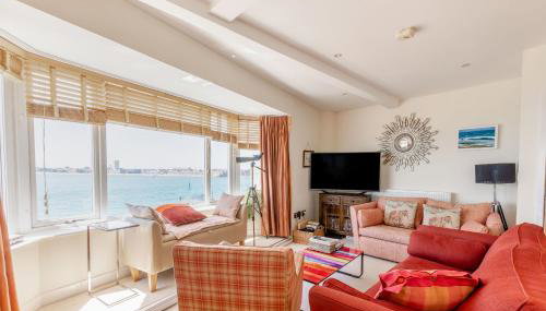 Battery House - Photo 5