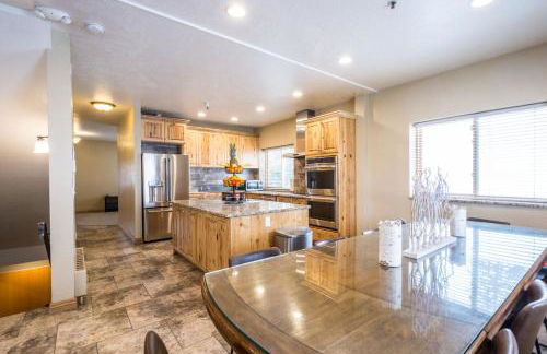 Brighton Chalet Utah Entire 9 Bedroom House - Foto 60