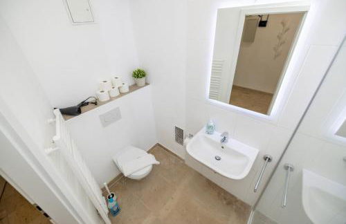 Balcony - Central Apartment - Foto 13