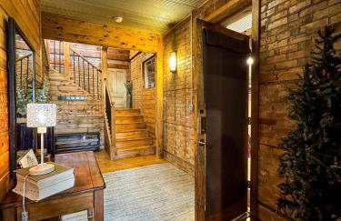 THE LOFT 3 level urban cabin with a HUGE patio! - Foto 78