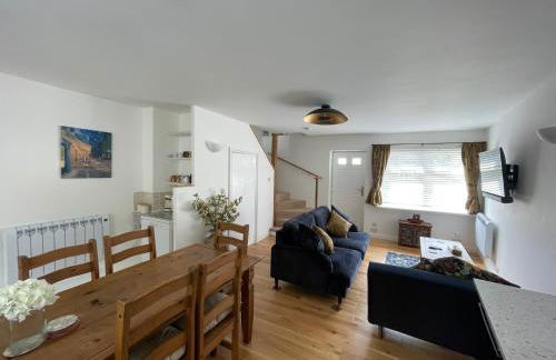 Sompting Village - Close to sea and South Downs - Photo 5