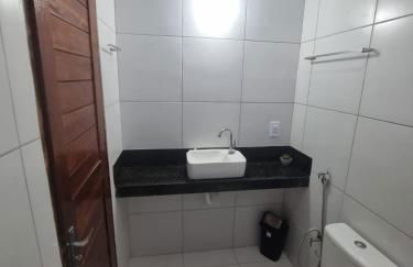 Duplex de 2 quartos com ar condicionado , piscina e estacionamento - Foto 11