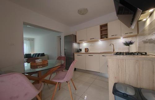 Apartments and pool Luminous - Photo 18