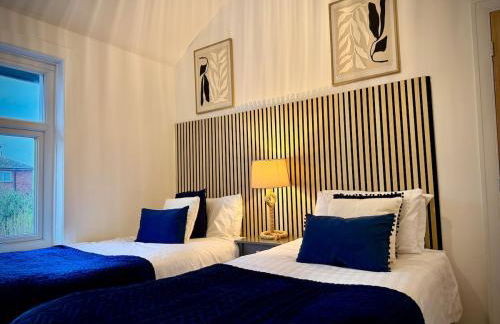 Tudor Hot Tub Family House - Foto 12