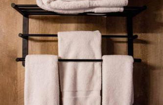 Rustic Chic Alabama Cabin w Loft Fire Pit Pet Friendly Fenced Yard Lake Guntersville - Coco Chateau - Foto 32