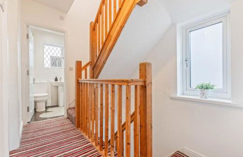 Awesome Coventry Home for Business Contractors and Suitable for families with Free Parking 14mins from NEC - Foto 42