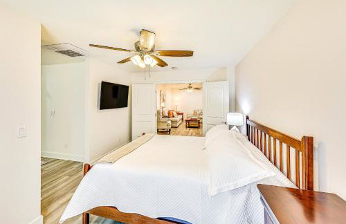 Patio and Workspace Peaceful Riverside Retreat! - Foto 14