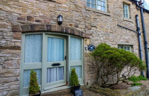 White Swan Cottage - Photo 2