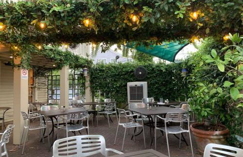 Coral Cottage - Enjoy the Posh Life! Heated Pool, Spa, Fireplace! - Foto 41