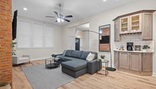 Games,BBQ, Netflix plus FREE Parking Near Bakery Square - Foto 2