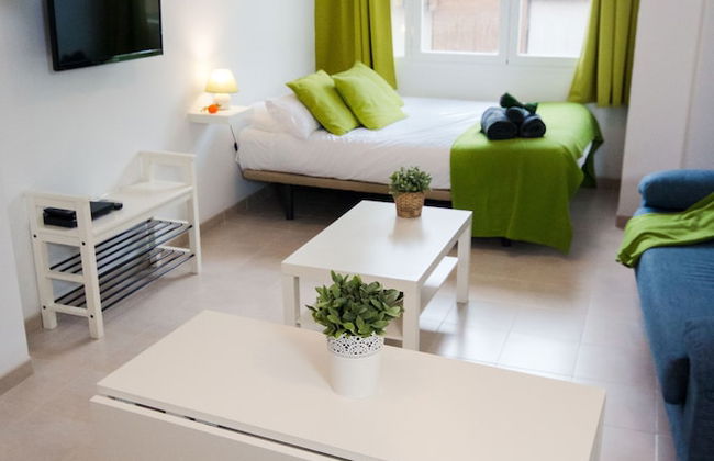 Holidays2Malaga Juan de Mena Apartments - Photo 15