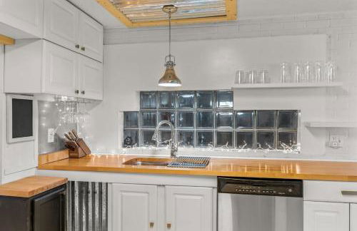 Upscale Modern Home with perfect triad location - Photo 26